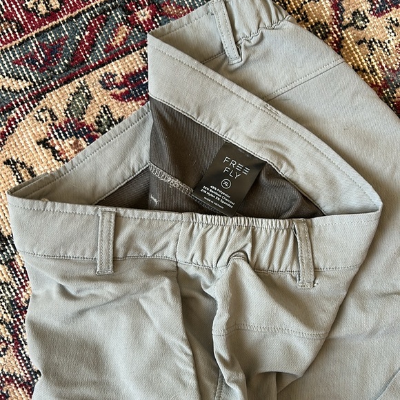 {Free Fly} Bamboo Activewear Hiking Cuffed Shorts - Picture 4 of 7